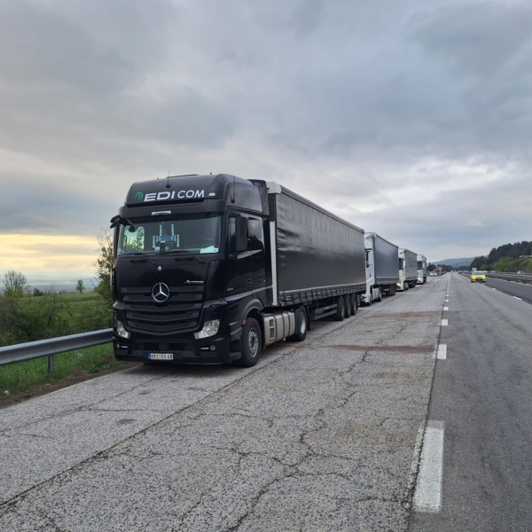 Опис фотографије није доступан_